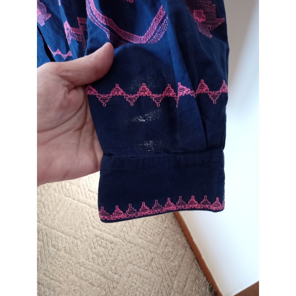 Anthropologie Pink Embroidered Navy Blue Cotton Button Down Shirt Top sz M - Picture 16 of 16